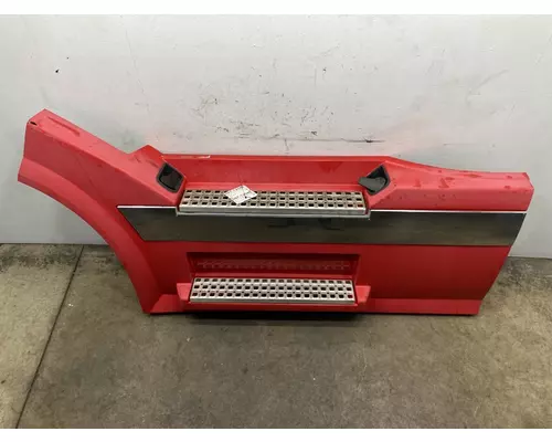 VOLVO VNL Gen 2 Side Fairing