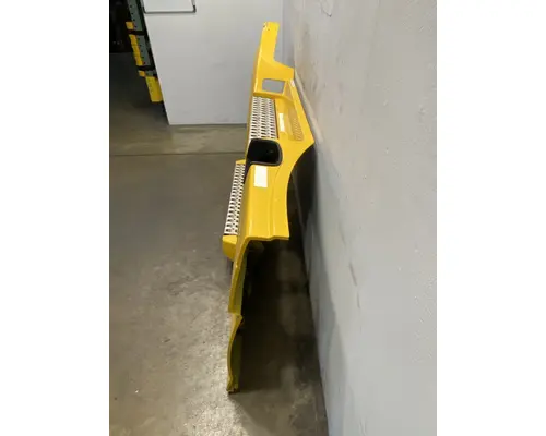 VOLVO VNL Gen 2 Side Fairing