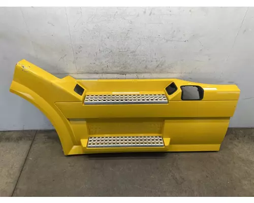 VOLVO VNL Gen 2 Side Fairing