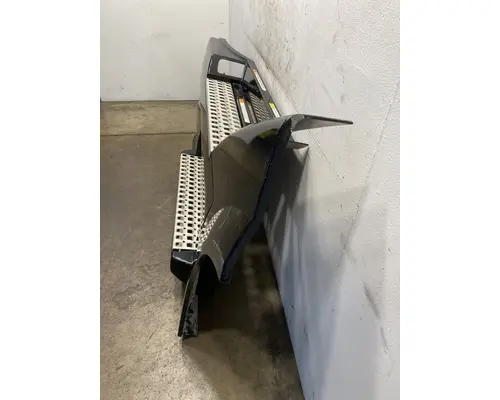 VOLVO VNL Gen 2 Side Fairing