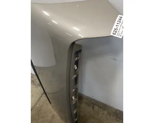 VOLVO VNL Gen 2 Sleeper Fairing
