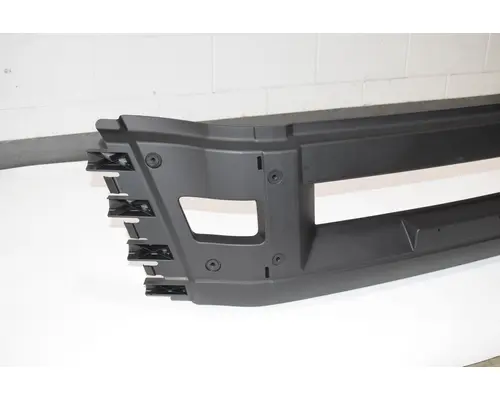 VOLVO VNL Gen 3 Bumper Assembly, Front