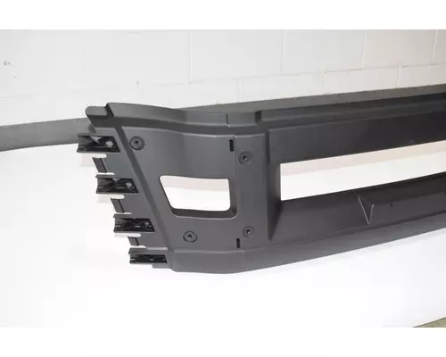 VOLVO VNL Gen 3 Bumper Center Section