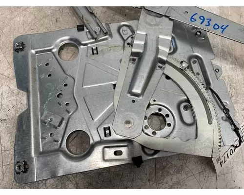 VOLVO VNL Gen 3 Door Window Regulator, Front