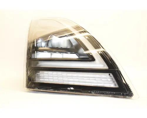 VOLVO VNL Gen 3 Headlamp Assembly