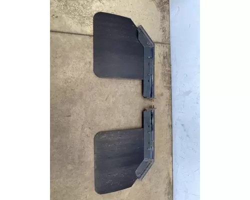 VOLVO VNL Gen 3 Mud Flap Hanger