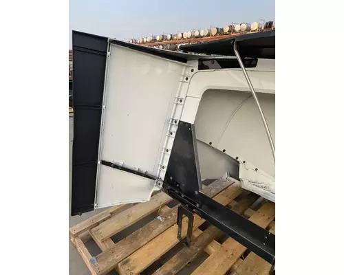 VOLVO VNL Gen 3 Roof Assembly