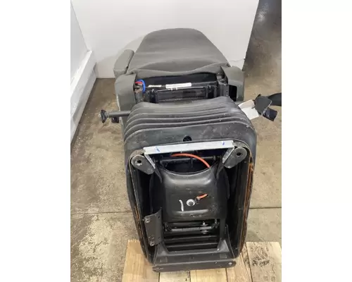 VOLVO VNL Gen 3 Seat, Front