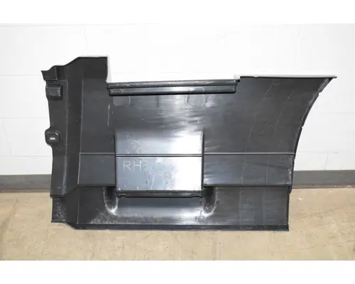 VOLVO VNL Gen 3 Side Fairing