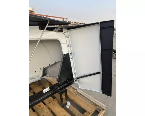 VOLVO VNL Gen 3 Wind Deflector