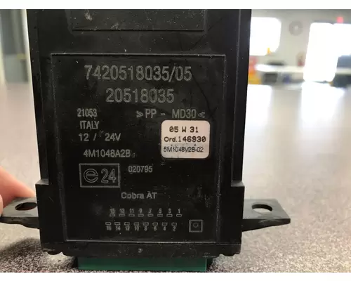 VOLVO VNL LIGHT CONTROL MODULE Electronic Chassis Control Modules