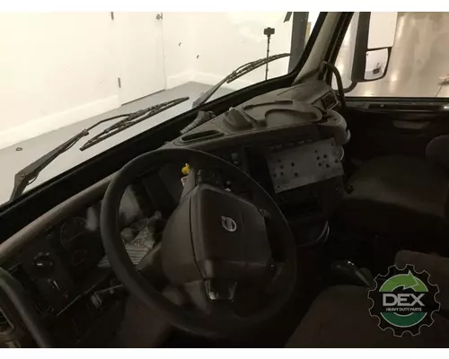 VOLVO VNL day cab Cab