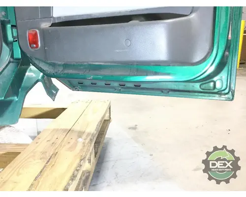 VOLVO VNL day cab Cab