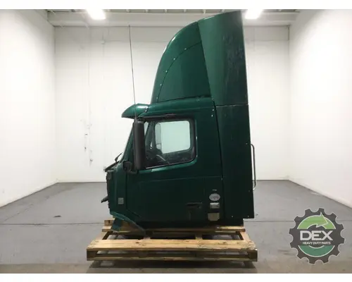 VOLVO VNL day cab Cab