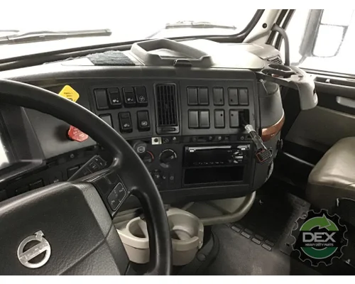 VOLVO VNL day cab Cab
