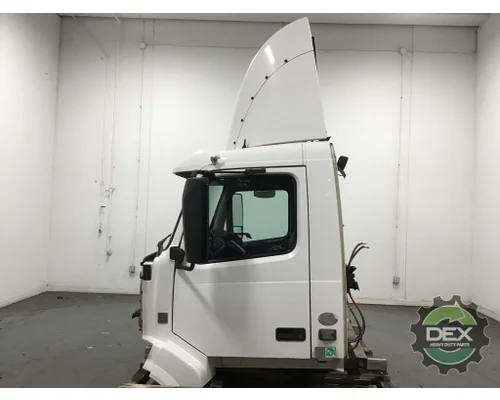 VOLVO VNL day cab Cab