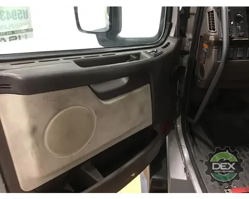 VOLVO VNL day cab Cab