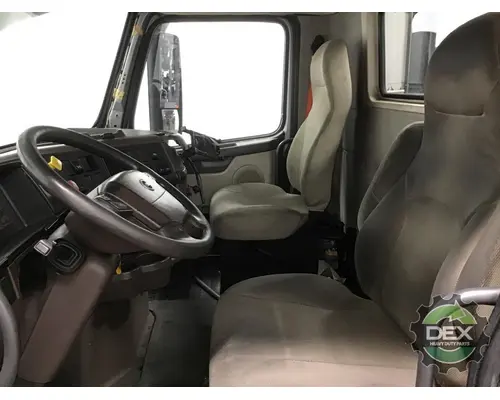 VOLVO VNL day cab Cab