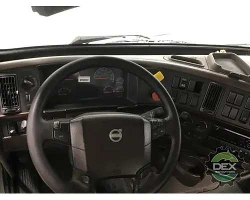 VOLVO VNL day cab Cab