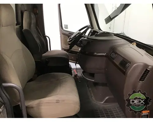 VOLVO VNL day cab Cab