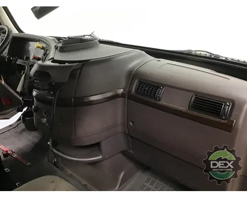 VOLVO VNL day cab Cab