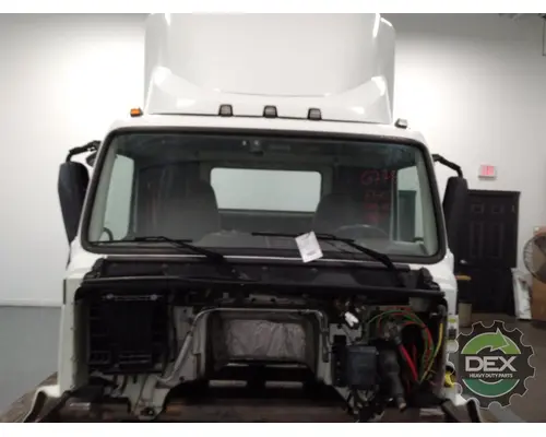 VOLVO VNL day cab Cab