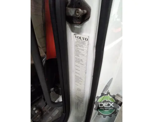 VOLVO VNL day cab Cab