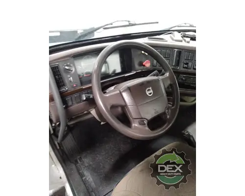 VOLVO VNL day cab Cab