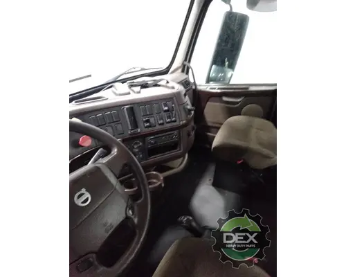 VOLVO VNL day cab Cab
