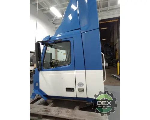 VOLVO VNL day cab Cab
