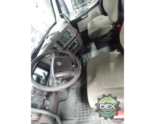 VOLVO VNL day cab Cab