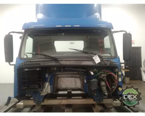 VOLVO VNL day cab Cab
