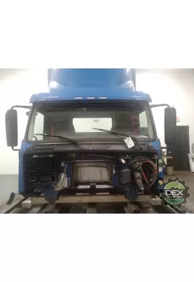 VOLVO VNL day cab Cab