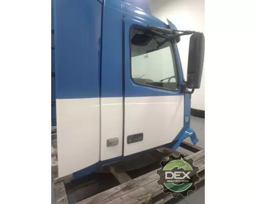 VOLVO VNL day cab Cab