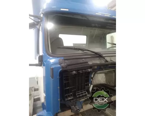VOLVO VNL day cab Cab