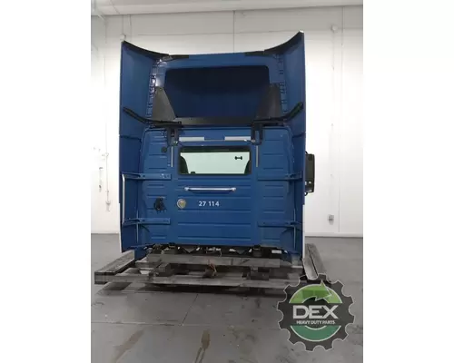 VOLVO VNL day cab Cab