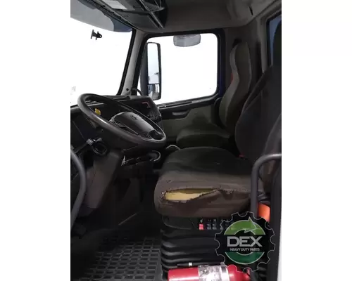 VOLVO VNL day cab Cab
