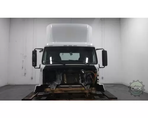 VOLVO VNL day cab Cab