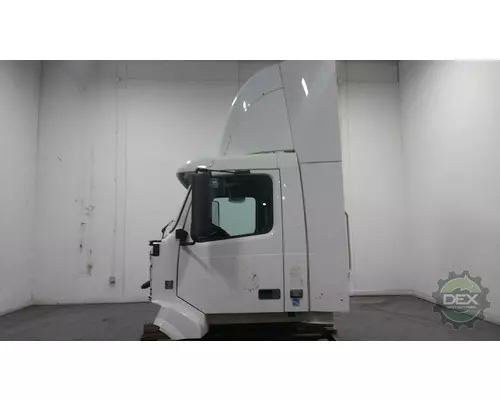 VOLVO VNL day cab Cab