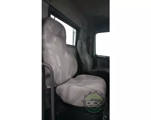 VOLVO VNL day cab Cab