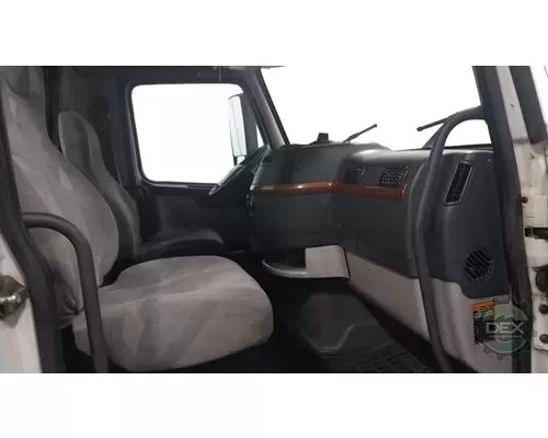 VOLVO VNL day cab Cab
