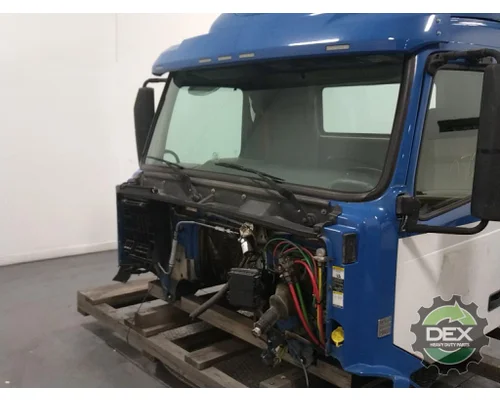 VOLVO VNL day cab Cab