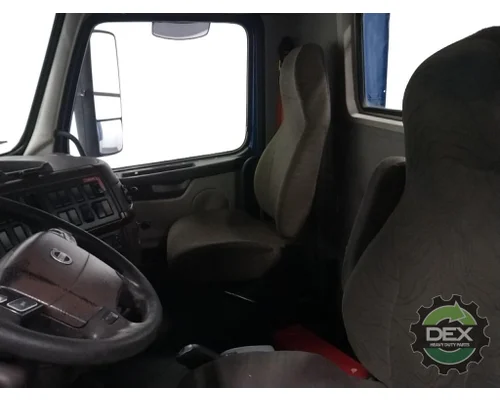 VOLVO VNL day cab Cab