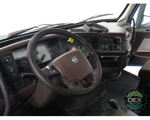 VOLVO VNL day cab Cab