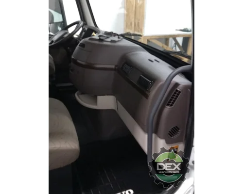 VOLVO VNL day cab Cab