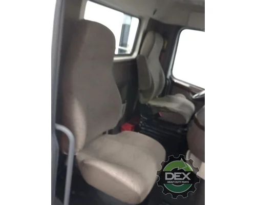 VOLVO VNL day cab Cab