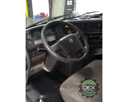 VOLVO VNL day cab Cab