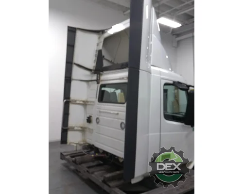 VOLVO VNL day cab Cab