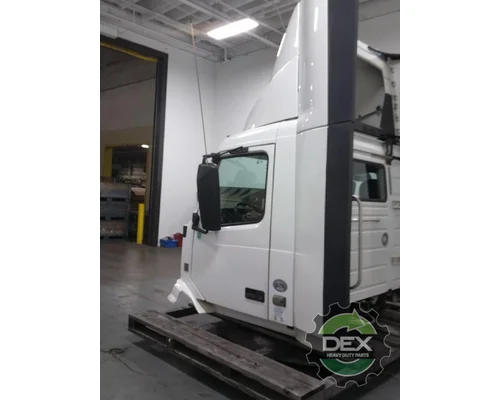 VOLVO VNL day cab Cab