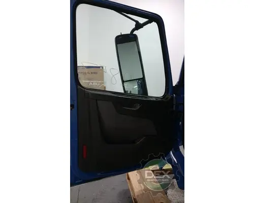 VOLVO VNL day cab Cab